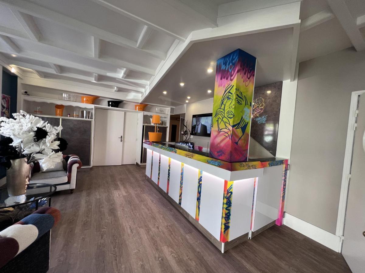 Logis Hotel De La Poste Vitry-le-François Εξωτερικό φωτογραφία